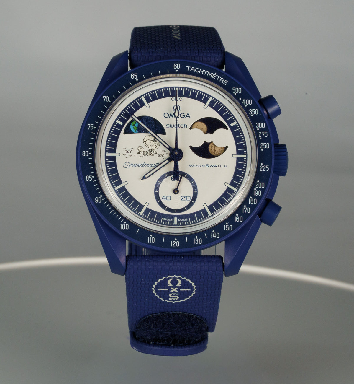 Swatch x Omega Bioceramic Moonswatch Mission To Earthphase Moonshine Snoopy Gold (Hunters Moon) — photo 4