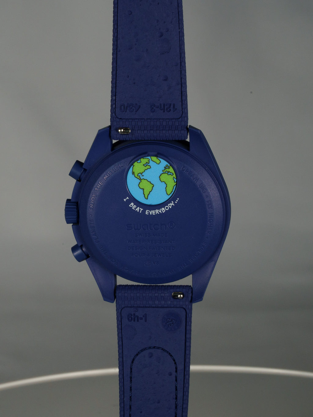 Swatch x Omega Bioceramic Moonswatch Mission To Earthphase Moonshine Snoopy Gold (Hunters Moon) — photo 6